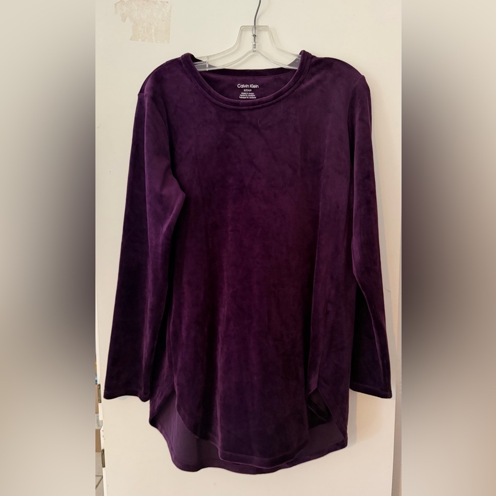 CALVIN KLEIN Like New Oversized Women's Purple Velour Fall Tunic Sweater Size S
